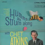 Hummm And Strum Along With Chet Atkins - Chet Atkins