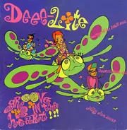 Deee-Lite - Groove Is In The Heart / What Is Love?
