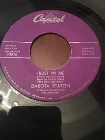 Dakota Staton - The Late, Late Show / Trust In Me