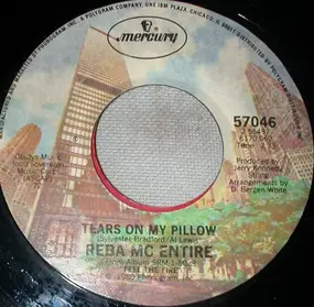 Reba McEntire - Tears On My Pillow / I Don't Think You Ought To Be That Way